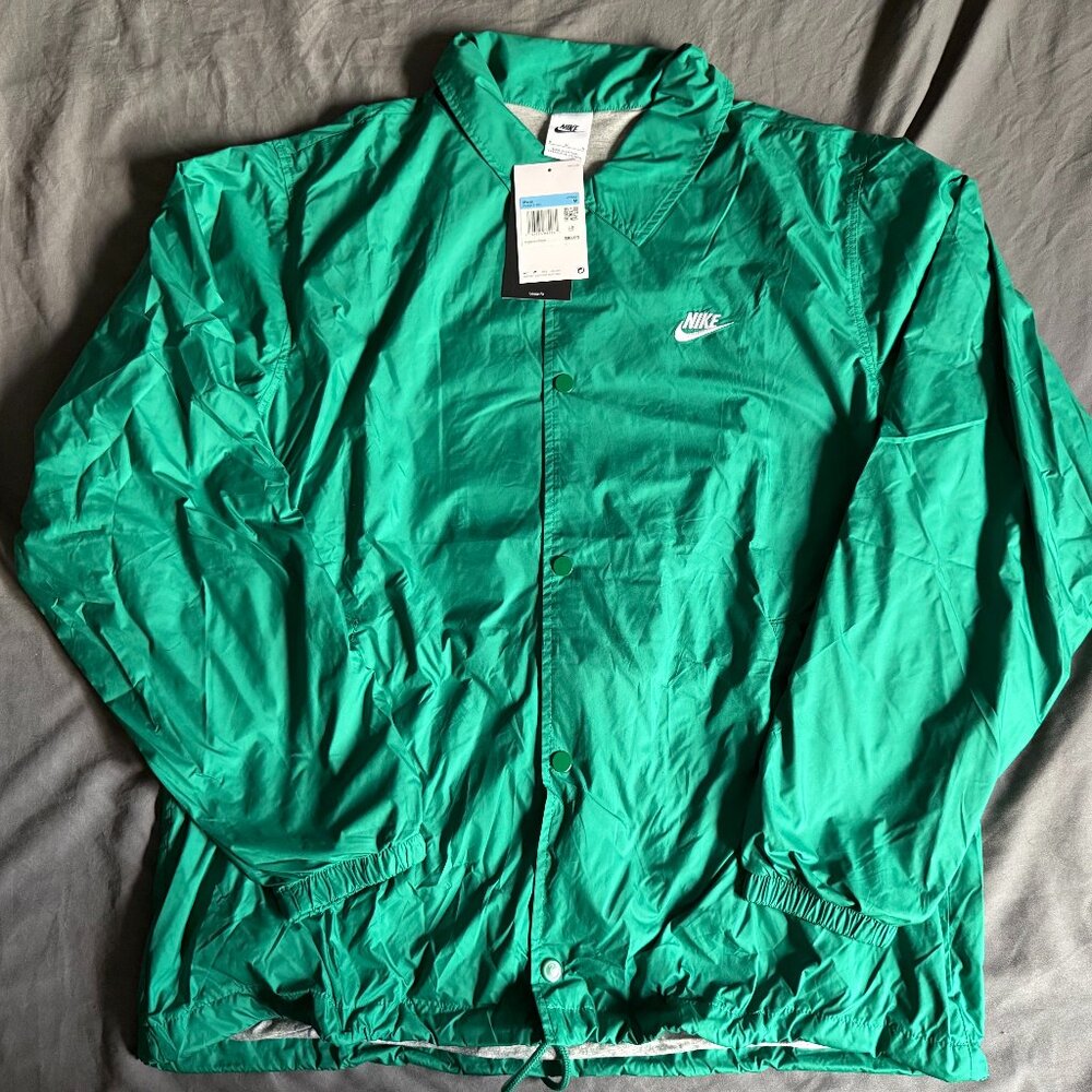 Nike Sportswear Woven Coaches Jacket FN3317-365 Green Size Medium